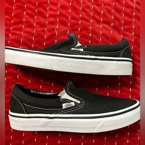 Black Vans Classic Slip On Women’s Size 7.5